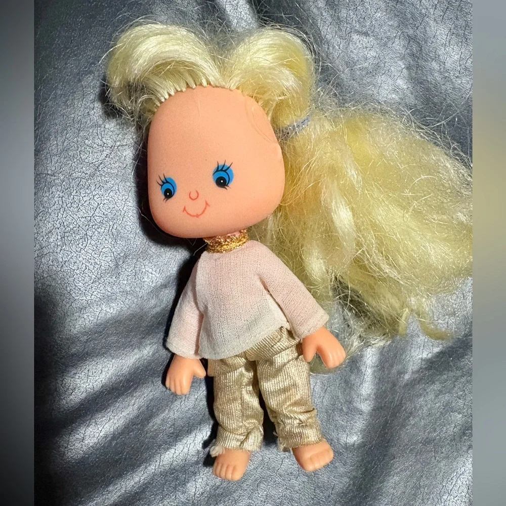VINTAGE 1980’s 5” DOLL IN ORIGINAL OUTFIT